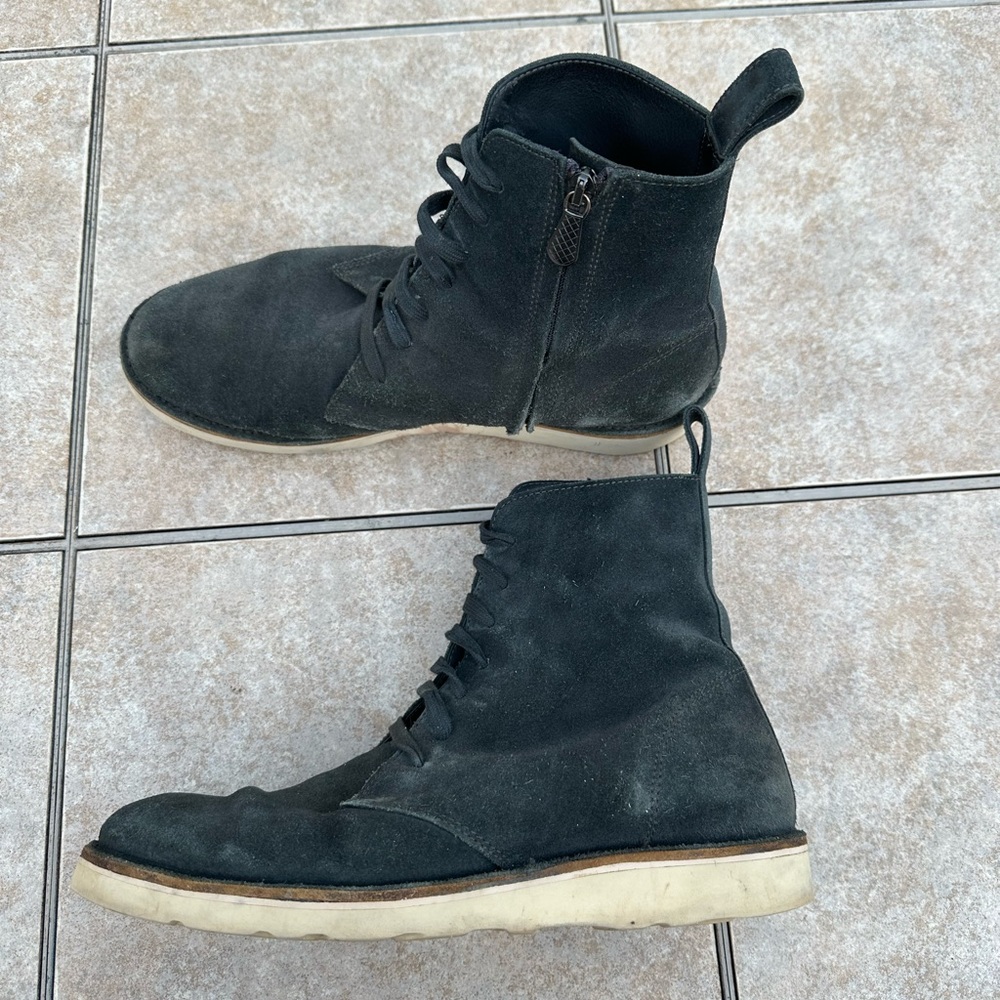 BOTTEGA VENETA
Suede Boots - Picture 8 of 13